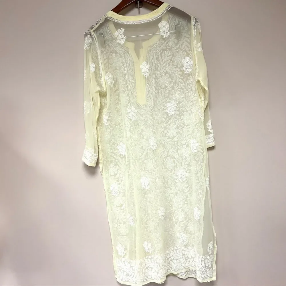 - Yellow embroidered kaftan    L